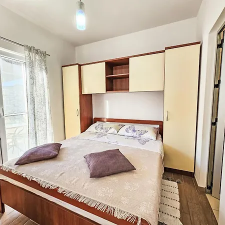 Holiday Riverside By Interhome *